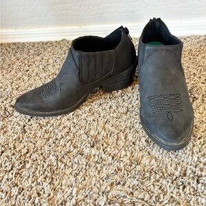 Blowfish Booties in Western‎ Ankle style 7.5 EUC